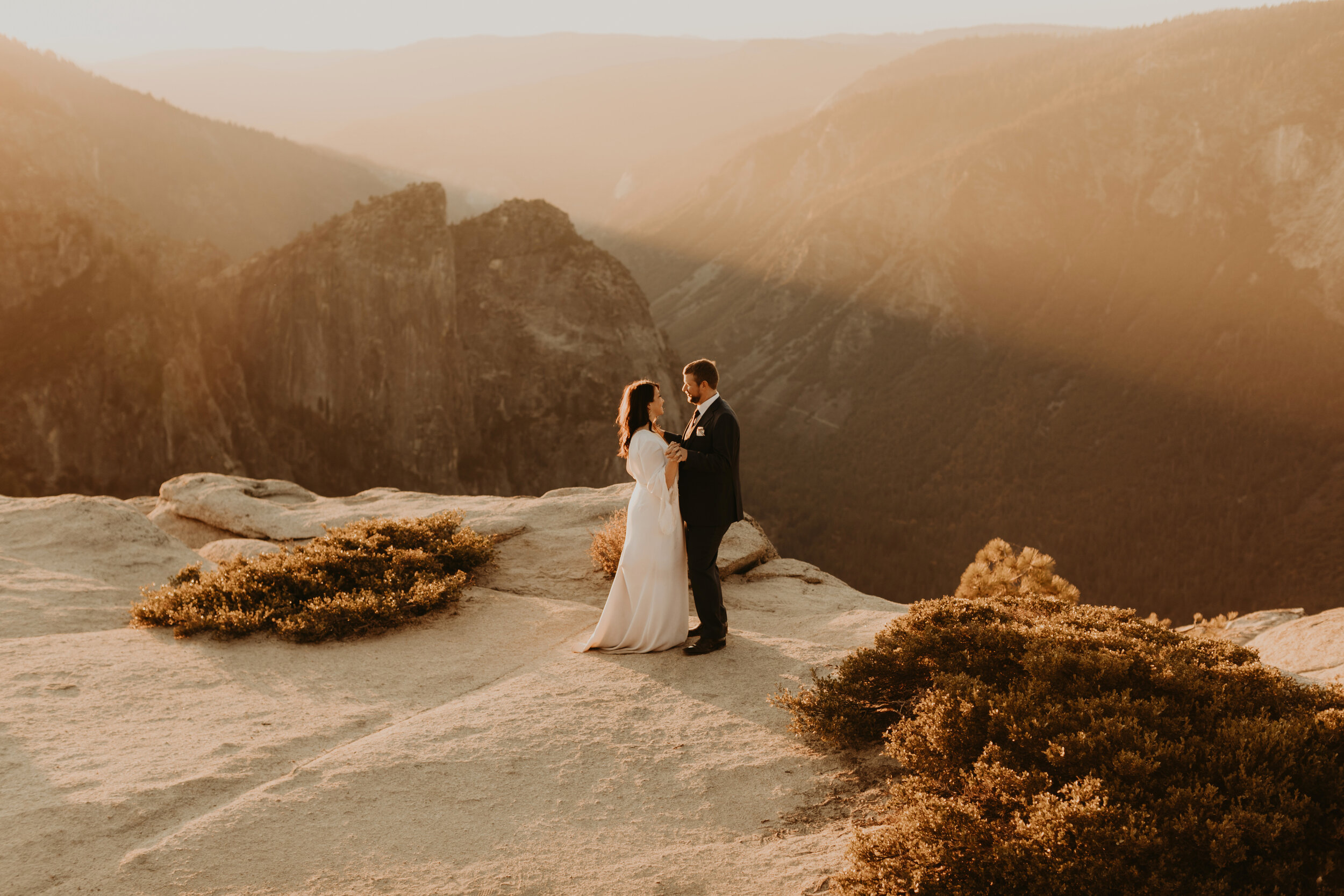 Evergreen Lodge , Yosemite wedding - Cat + Greg 